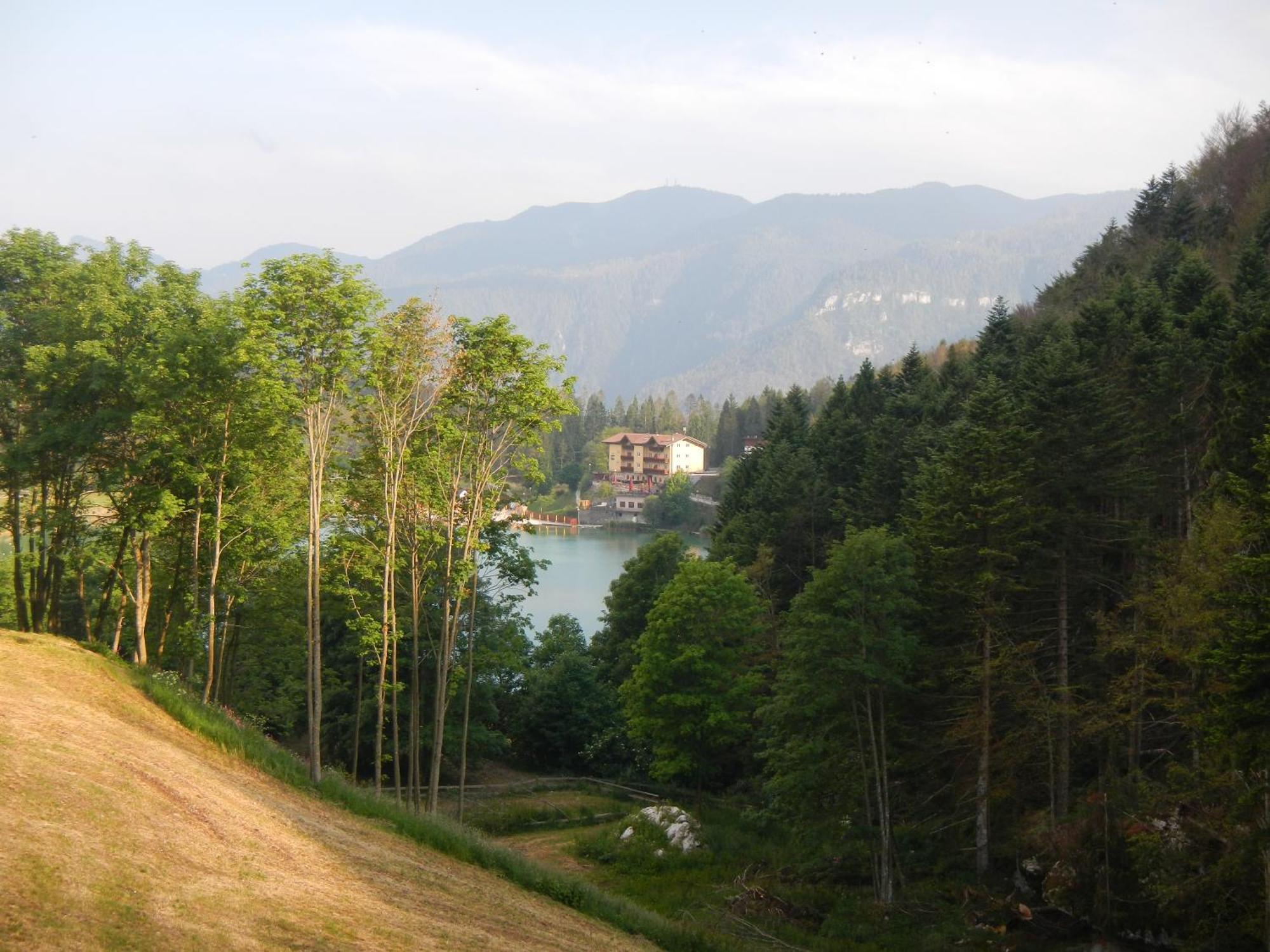 Hotel Al Lago Lavarone Exterior foto